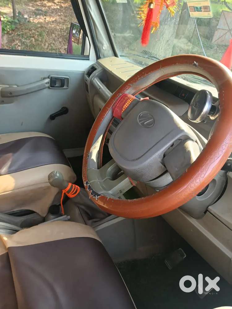 14/12/2013 Mahindra Bolero Sle