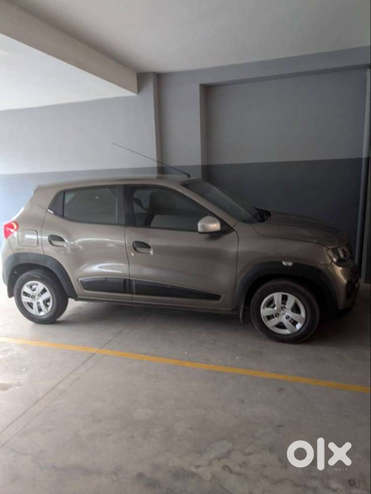 Self Driven Single Hand Usage Kwid Car