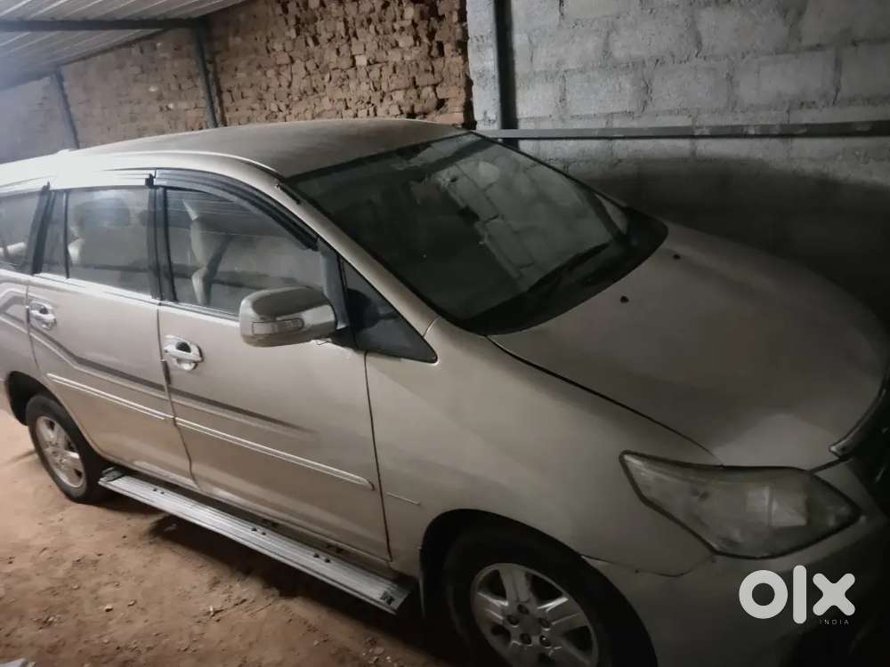Toyota Innova 2005 Diesel Well Maintained