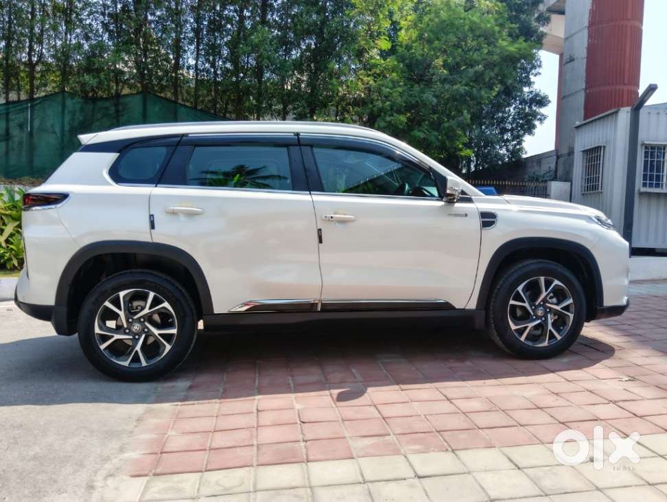 Toyota Urban Cruiser Hyryder 1.5 V Hybrid, 2025, Petrol