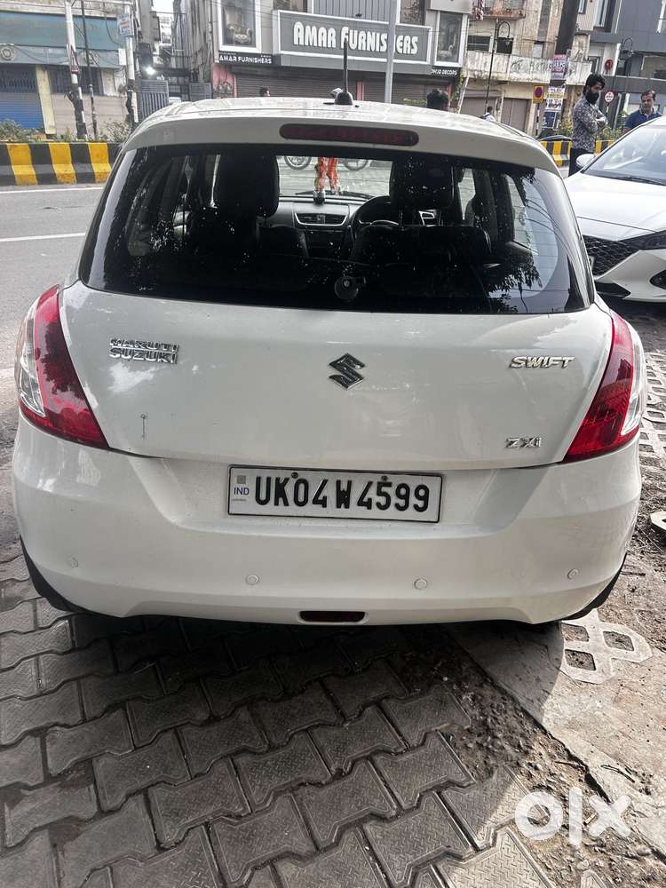Maruti Suzuki Swift Vvt Zxi, 2017, Petrol