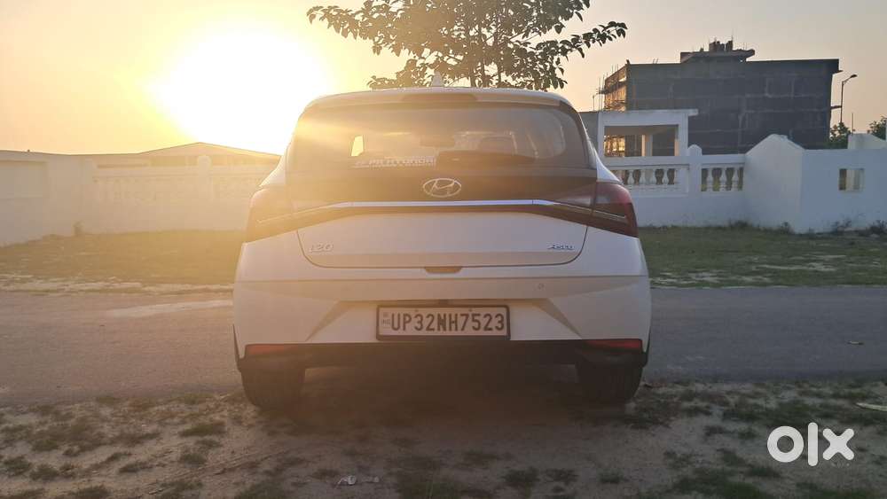 Hyundai New I20 1.2 Asta (o) Mt, 2023, Petrol