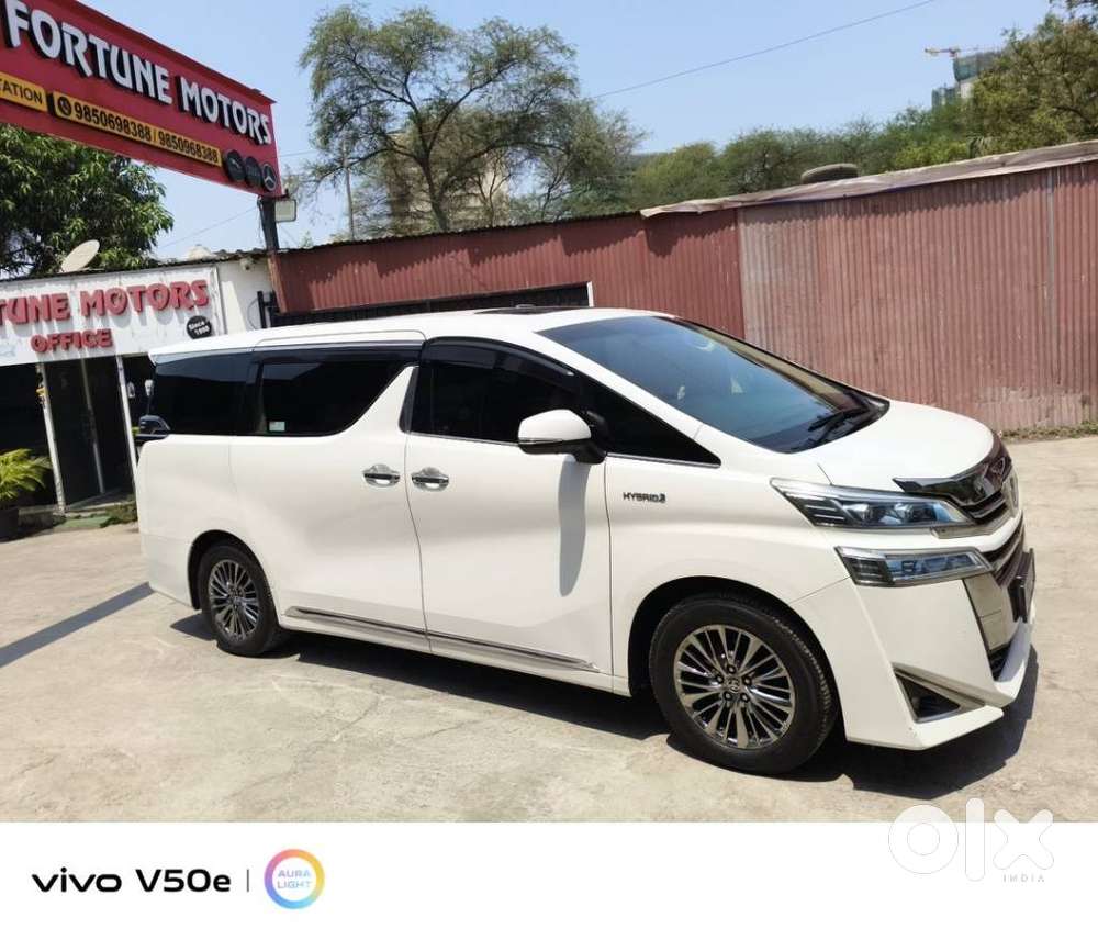 Toyota Vellfire 2.5 Hybrid, 2020, Petrol