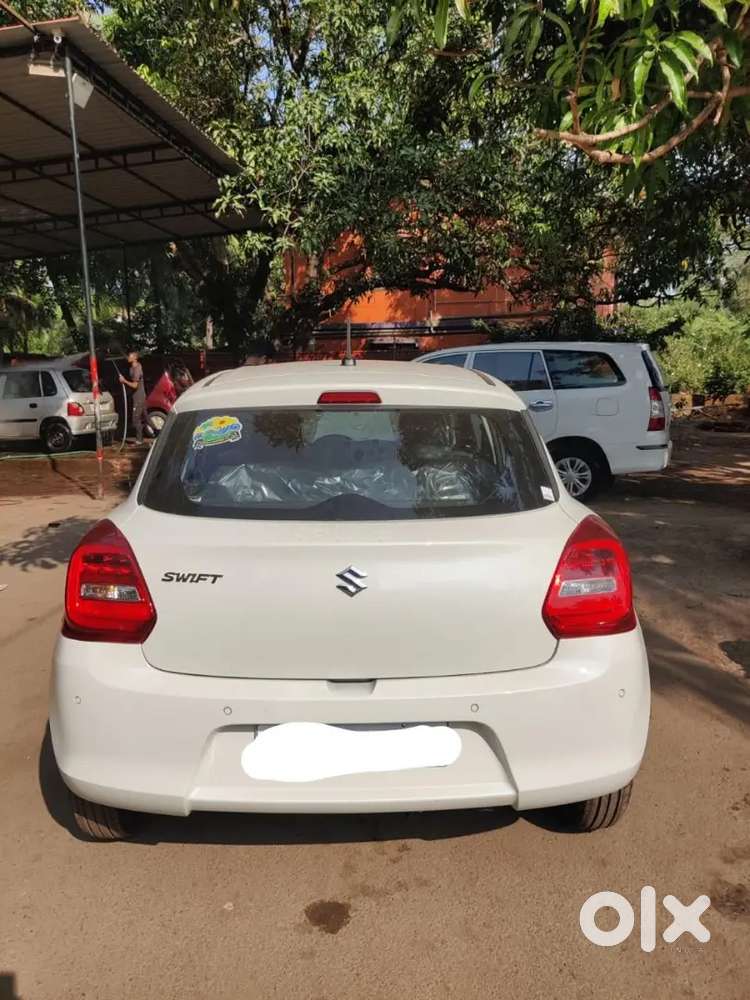 Maruti Suzuki Swift Petrol 2023