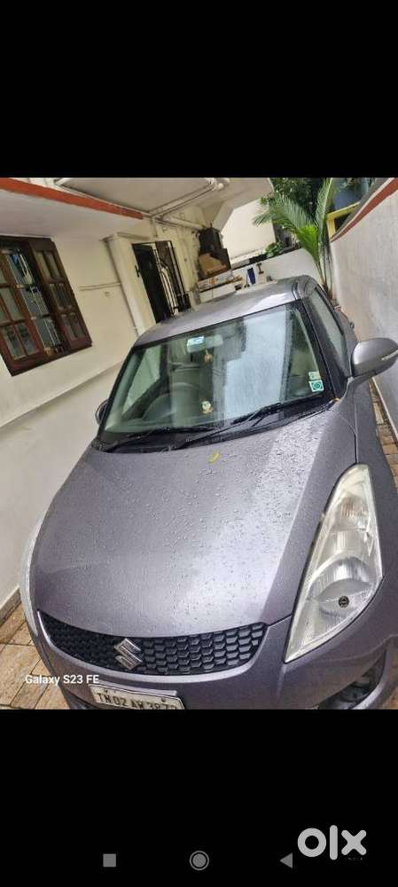 Maruti Suzuki Swift Vxi 1.2 Abs Bs-iv, 2013, Petrol