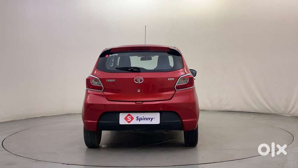 Tata Tiago Xza, 2017, Petrol