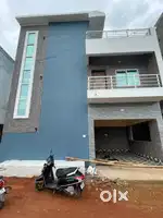 Triplex near airport at 1.26 cr
