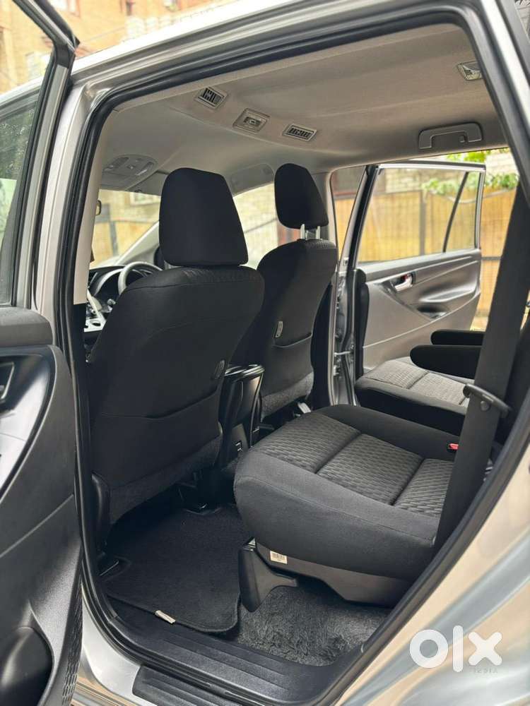 Toyota Innova Crysta [ ] 2.4 Gx At 7 Str, 2022, Diesel