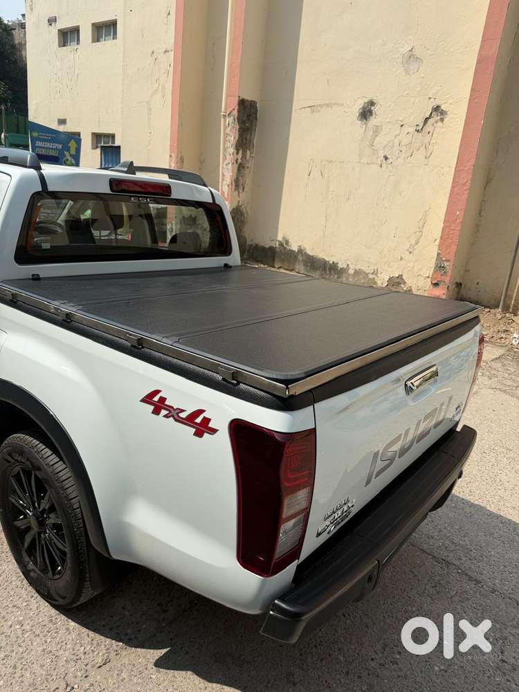 Isuzu D-max V-cross 4x4, 2025, Diesel