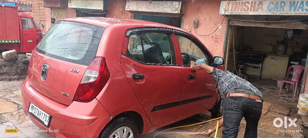 Me Apni Car Bech Rha Hu