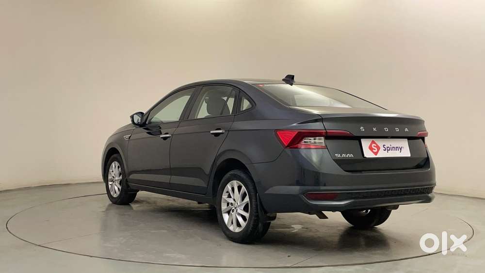 Skoda Slavia Ambition 1.0l Tsi Mt, 2022, Petrol