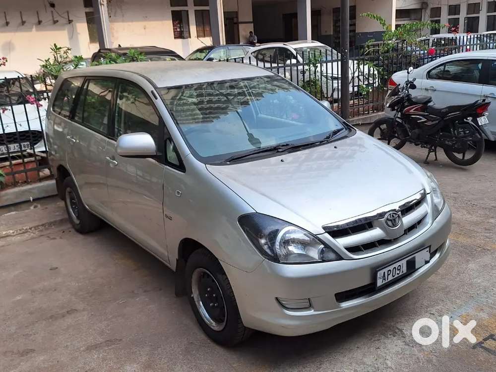 Toyota Innova 2007 Diesel 200000 Km Driven