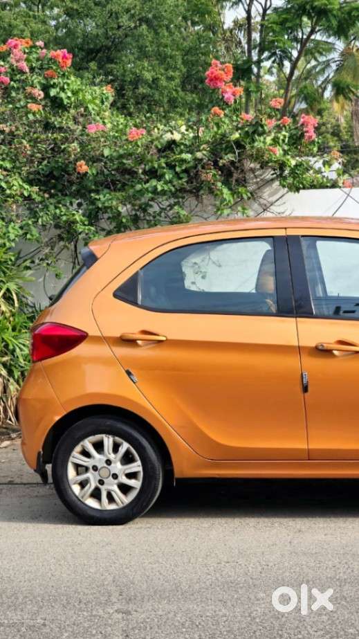 Tata Tiago, 2016, Petrol