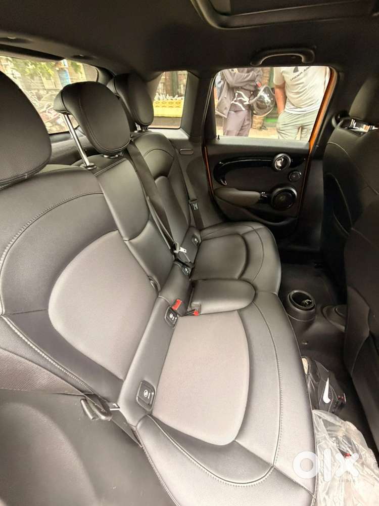 Mini Cooper Diesel 2017 Car 5 Door