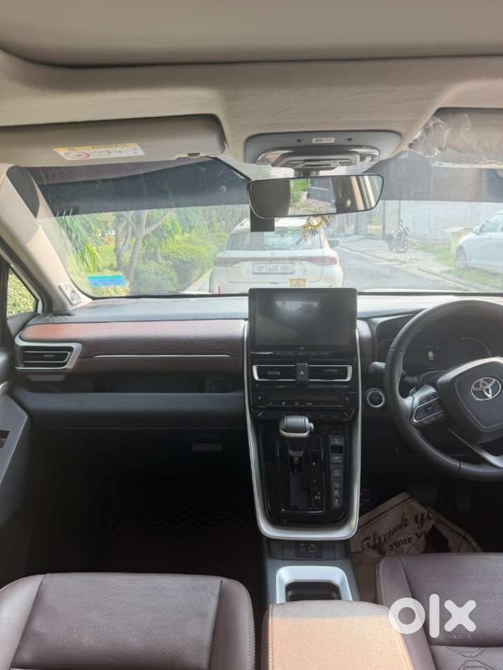Toyota Innova Hycross 2.0 Zx Hybrid 7 Str, 2026, Petrol