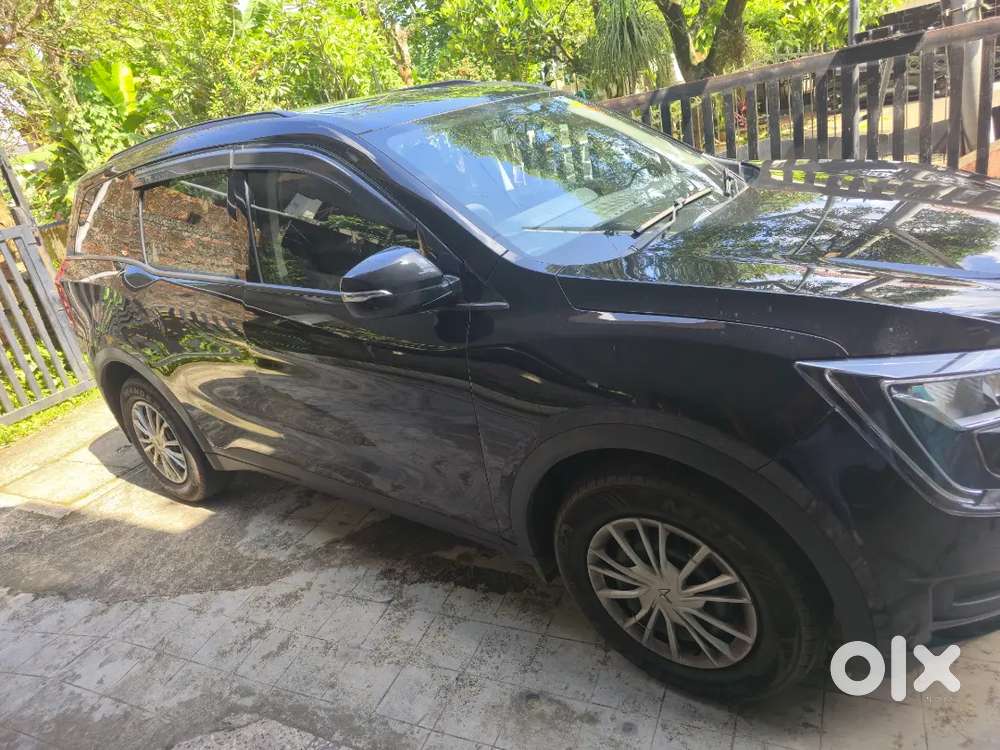 Mahindra Xuv700 Diesel Mt 7str 2025