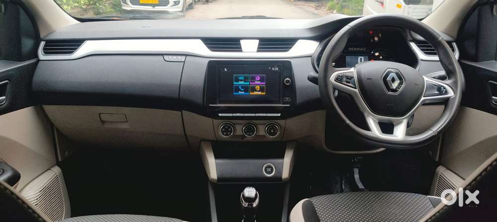 Renault Triber Rxz, 2022, Petrol