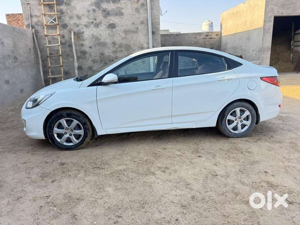Hyundai Fluidic Verna 2014 Petrol Well Maintained