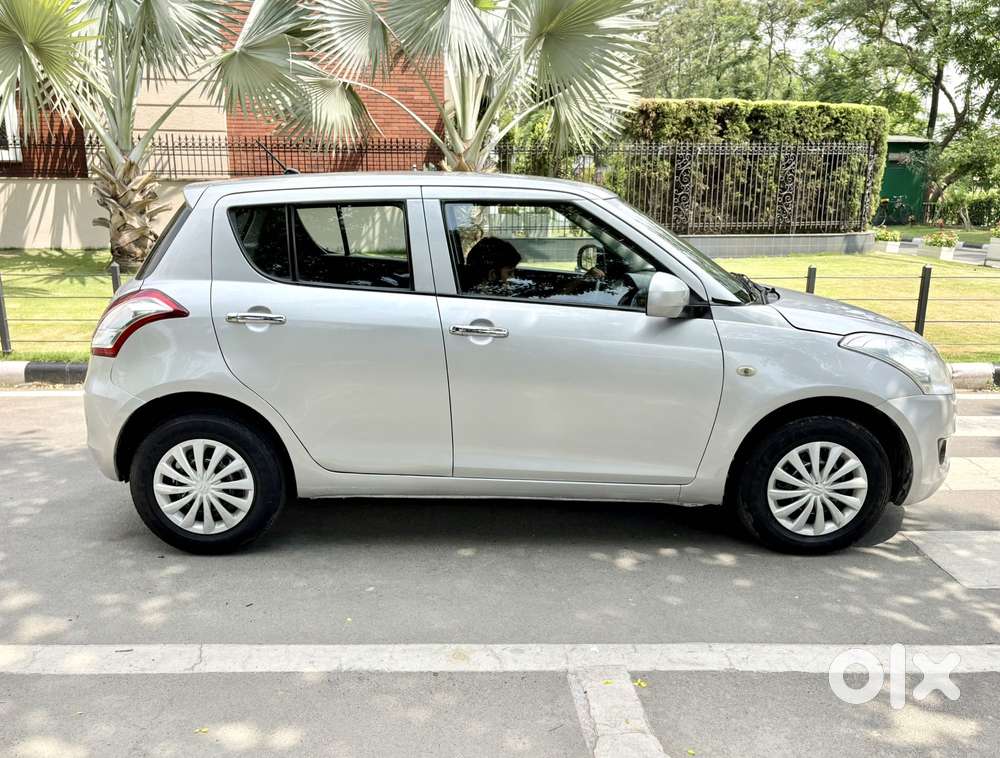 Maruti Suzuki Swift Lxi Option, 2012, Petrol
