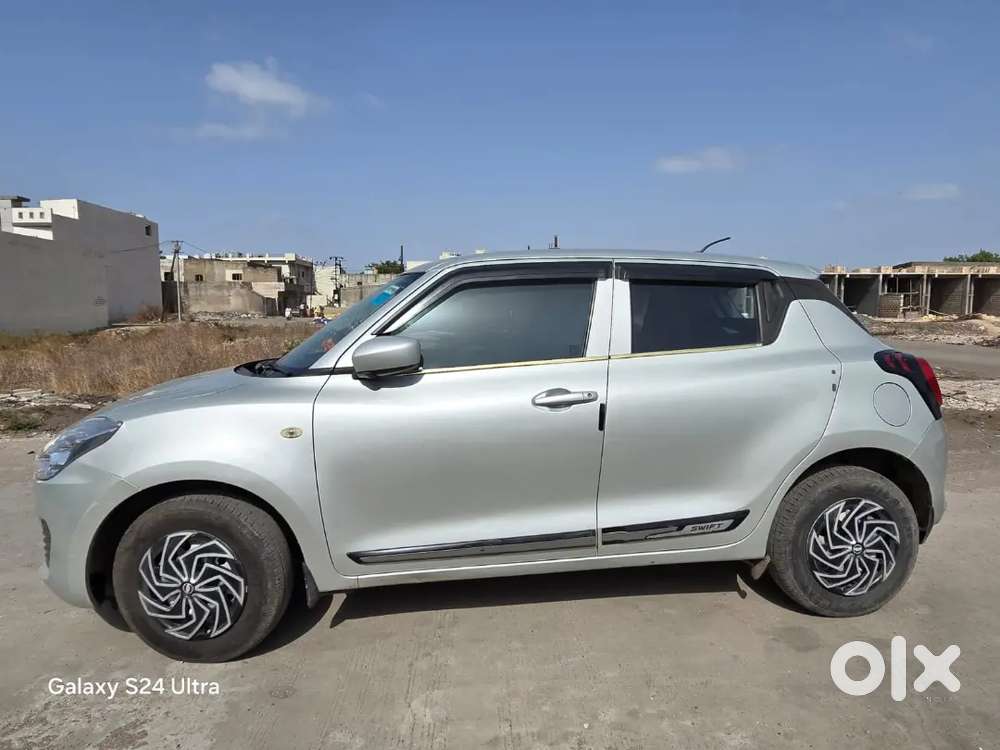 Maruti Suzuki Swift 2021 Petrol 75086 Km Driven