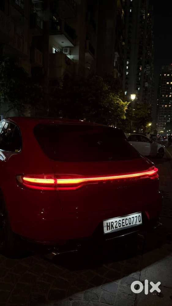 2019 Porsche Macan Petrol