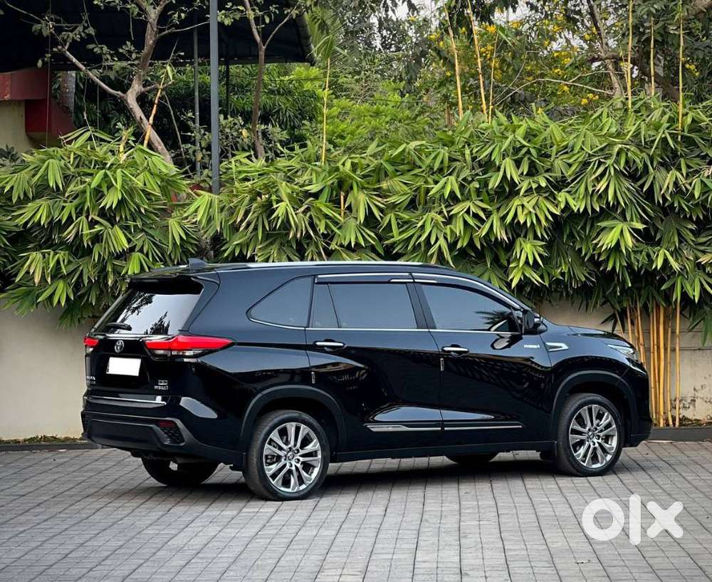 Toyota Innova Hycross 2.0 Zx Hybrid 7 Str, 2023