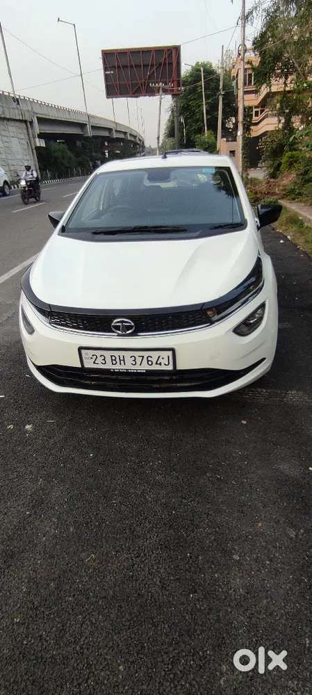 Tata Altroz 2023 Petrol Xta