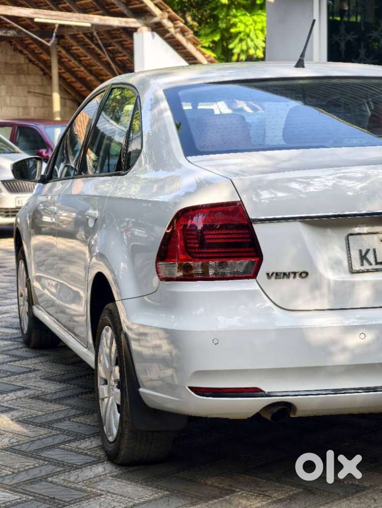 Volkswagen Vento Sport 1.2 Tsi At, 2016, Petrol