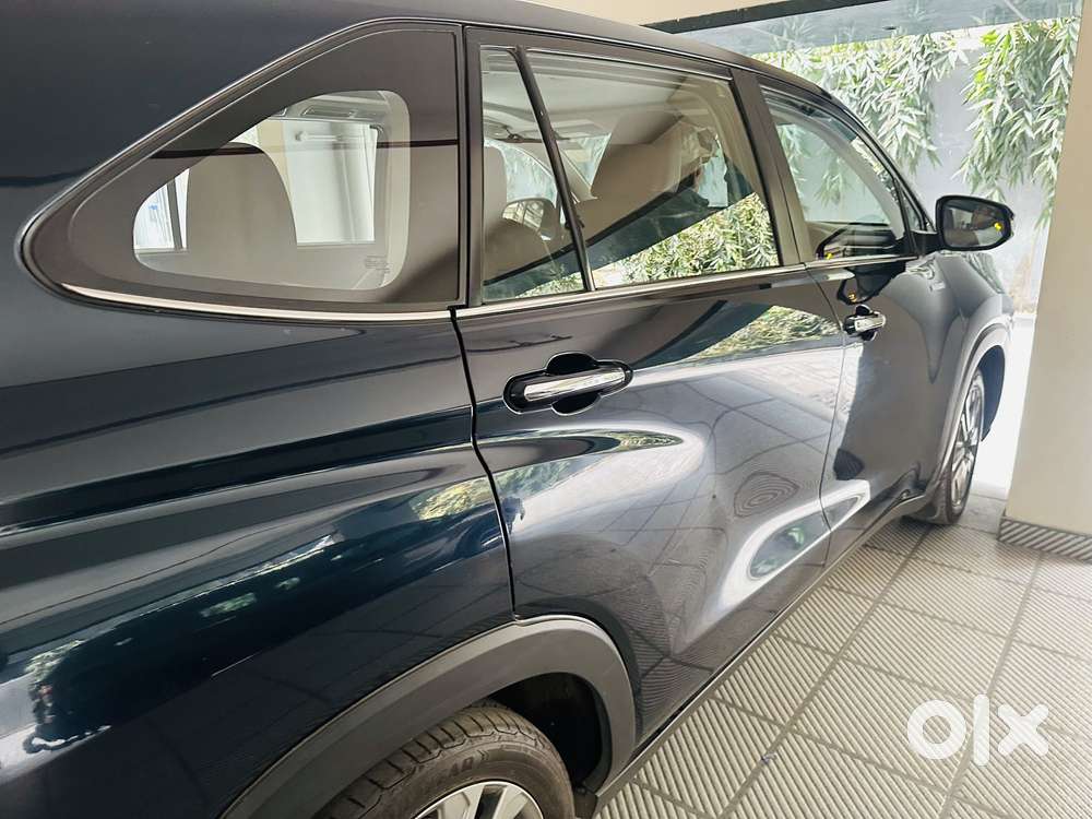 Toyota Innova Hycross 2.0 Zx Hybrid 7 Str, 2023, Petrol