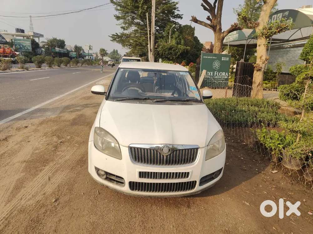 Skoda Fabia 2010 Petrol 84000 Km Driven,passing Upto 2030