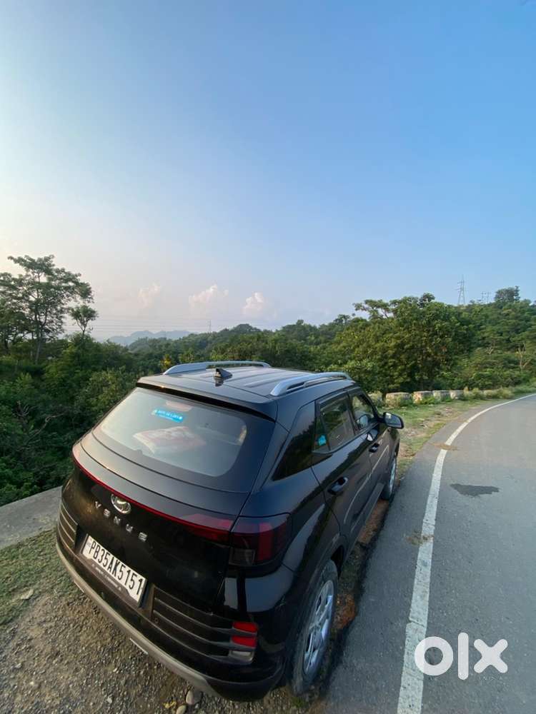 Hyundai Venue Petrol 2024