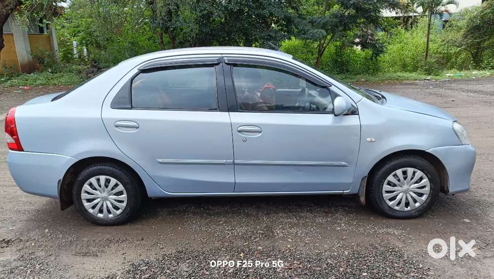 Toyota Etios 2011 Petrol 98000 Km Driven