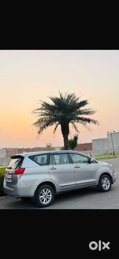 Toyota Innova Crysta 2.8z Automatic, 2017, Diesel