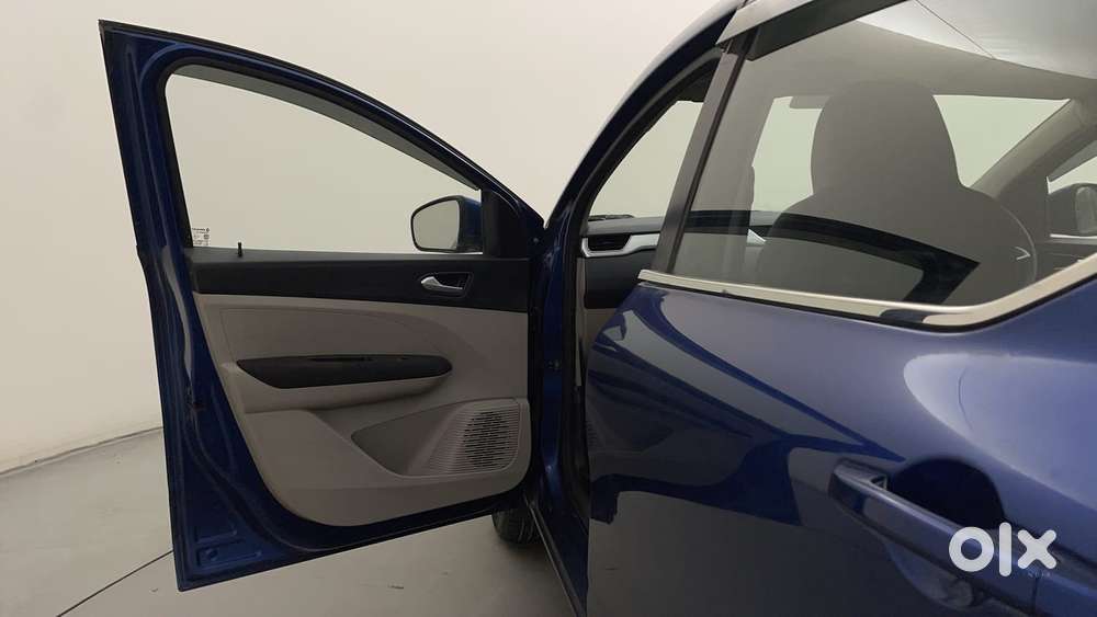 Renault Triber Rxz, 2021, Petrol