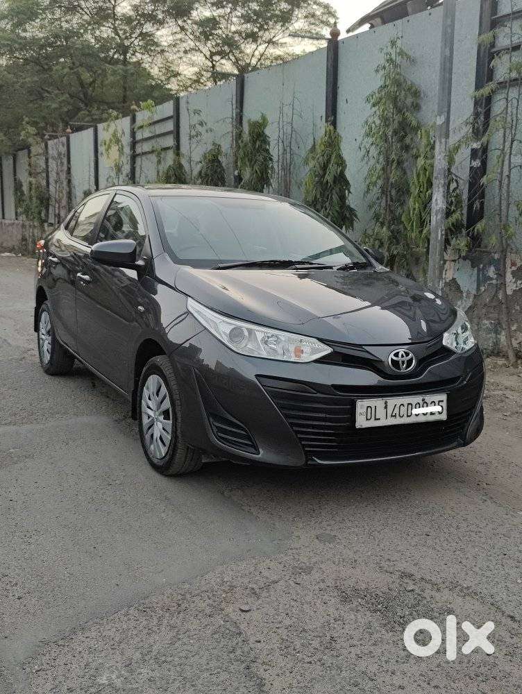 Toyota Yaris J Cvt, 2018, Petrol