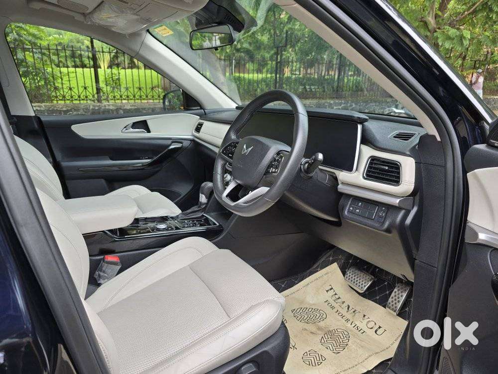 Mahindra Xuv700 2.2 Ax 7 Diesel At Luxury Pack Str, 2024, Diesel