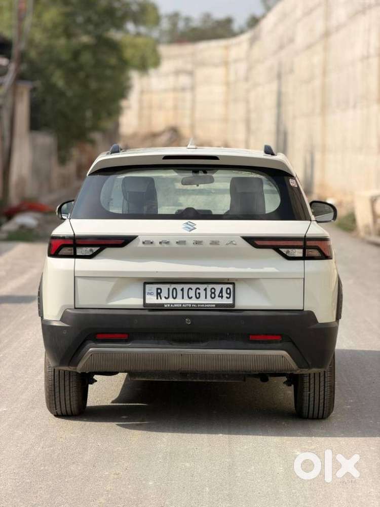 Maruti Suzuki Brezza 1.5 Lxi Smart Hybrid, 2025, Petrol
