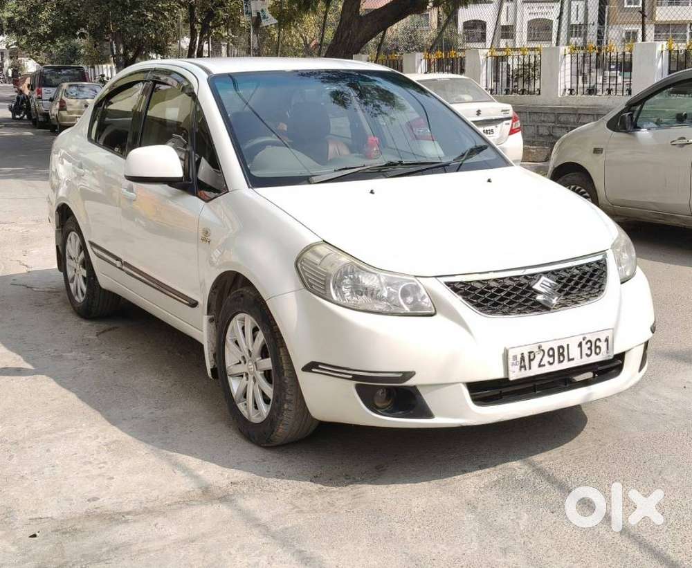 Maruti Suzuki Sx4 Zxi Automatic Bs-iv, 2011, Petrol