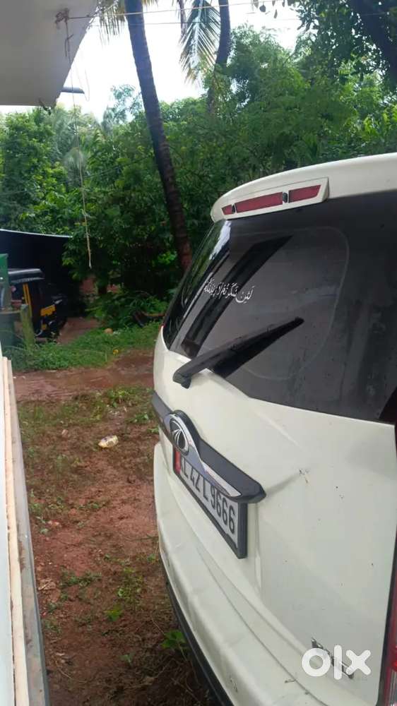 Mahindra Xuv500 2wd 2017