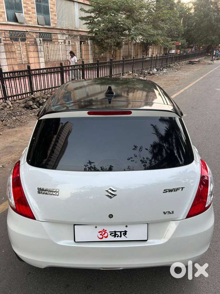 Maruti Suzuki Swift Vxi 1.2 Abs Bs-iv, 2016, Petrol