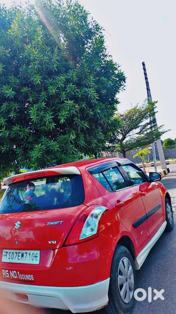 Maruti Suzuki Swift 2015 Petrol 107200 Km Driven