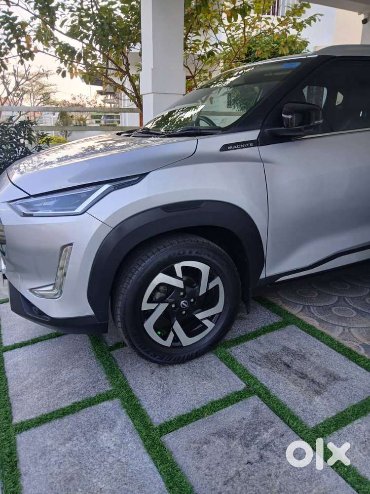 Nissan Magnite 1.0 Xv Premium Turbo Cvt (0), Top Variant