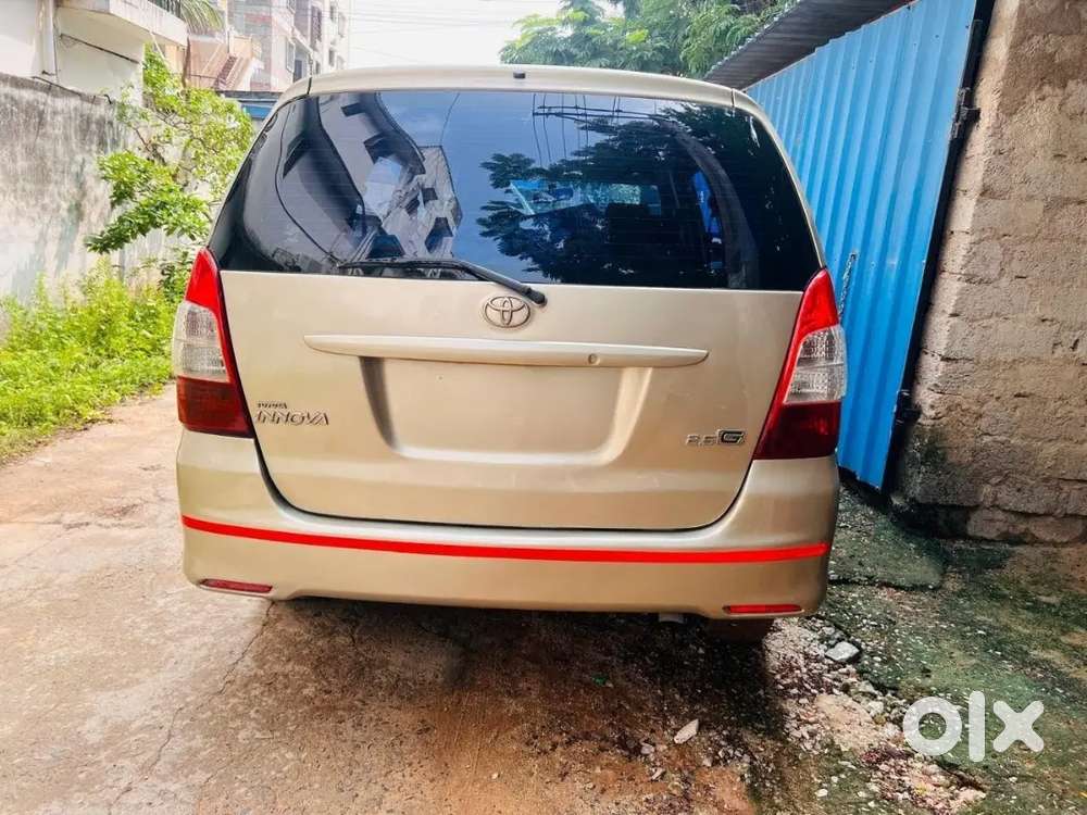 Innova 2.5g Version 2009 Model