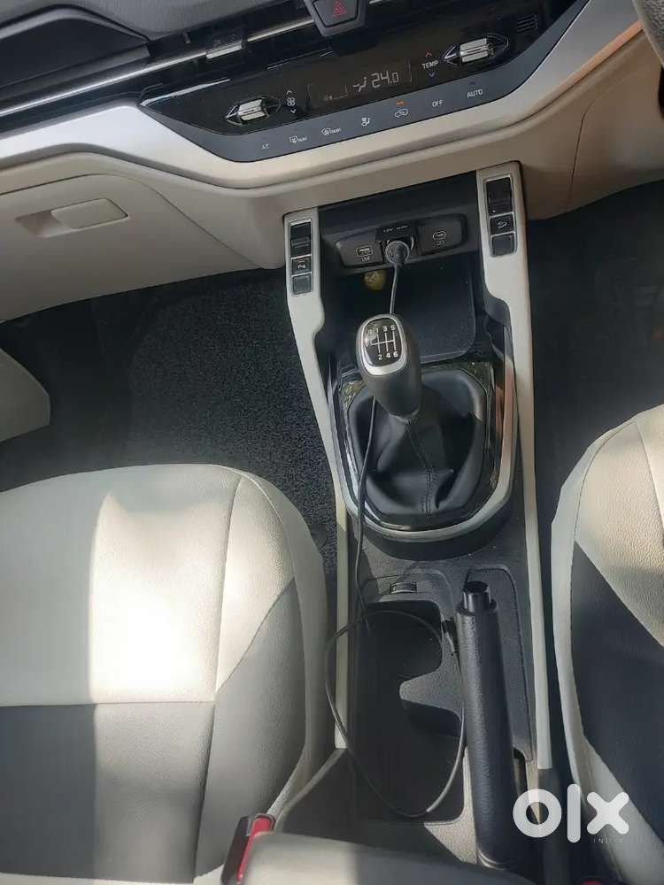 Kia Carens Prestige 2023 First Owner Single Handed Used