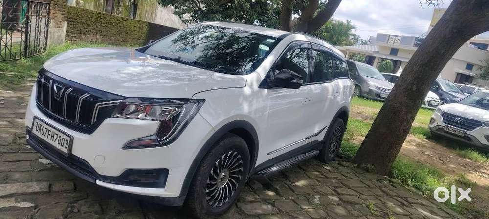Mahindra Xuv700 Mx Diesel Mt 5 Str (e), 2022, Petrol