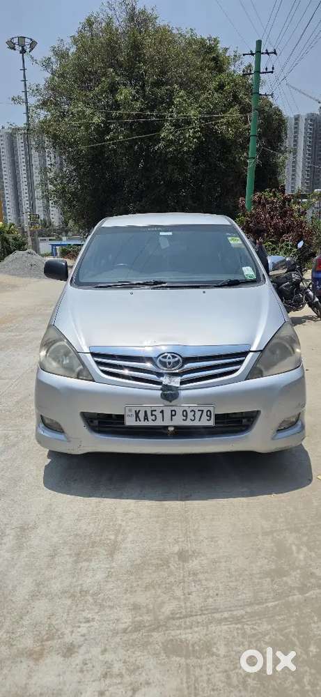 Toyota Innova 2.5 V Topend , Showroom Serviced With No Claims