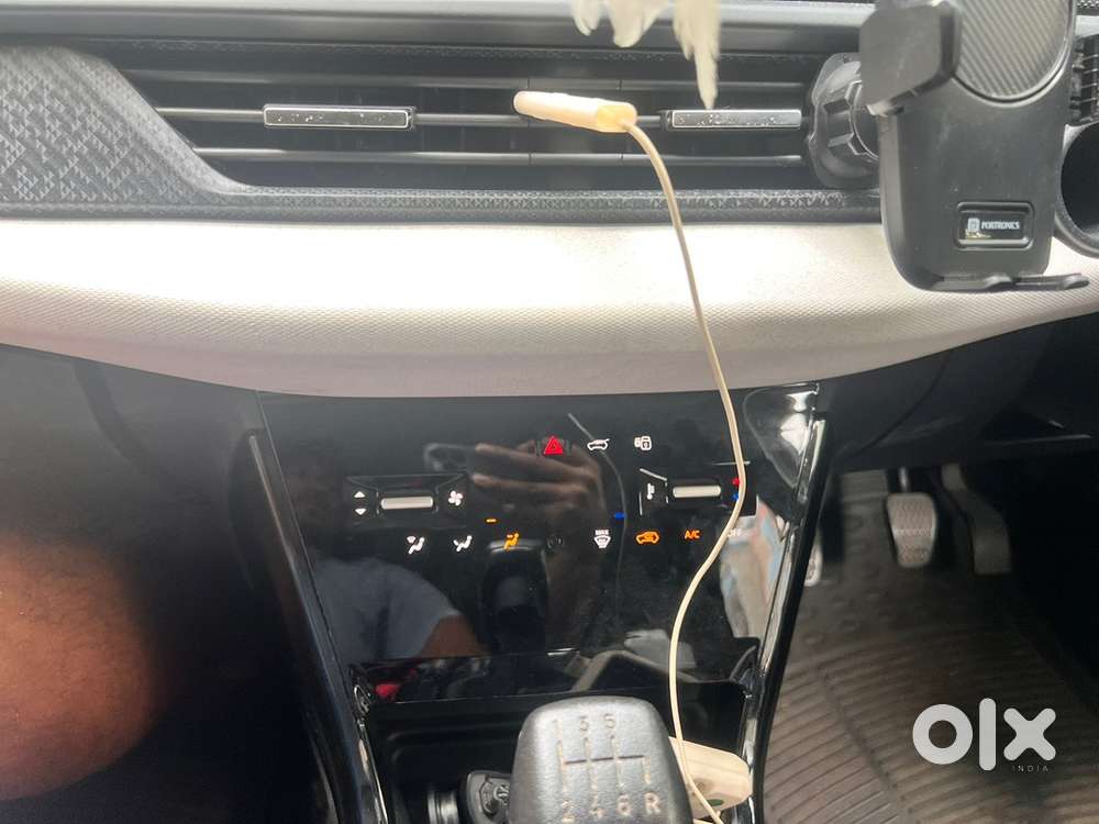Tata Nexon Pure Petrol Mt (2024) Grey
