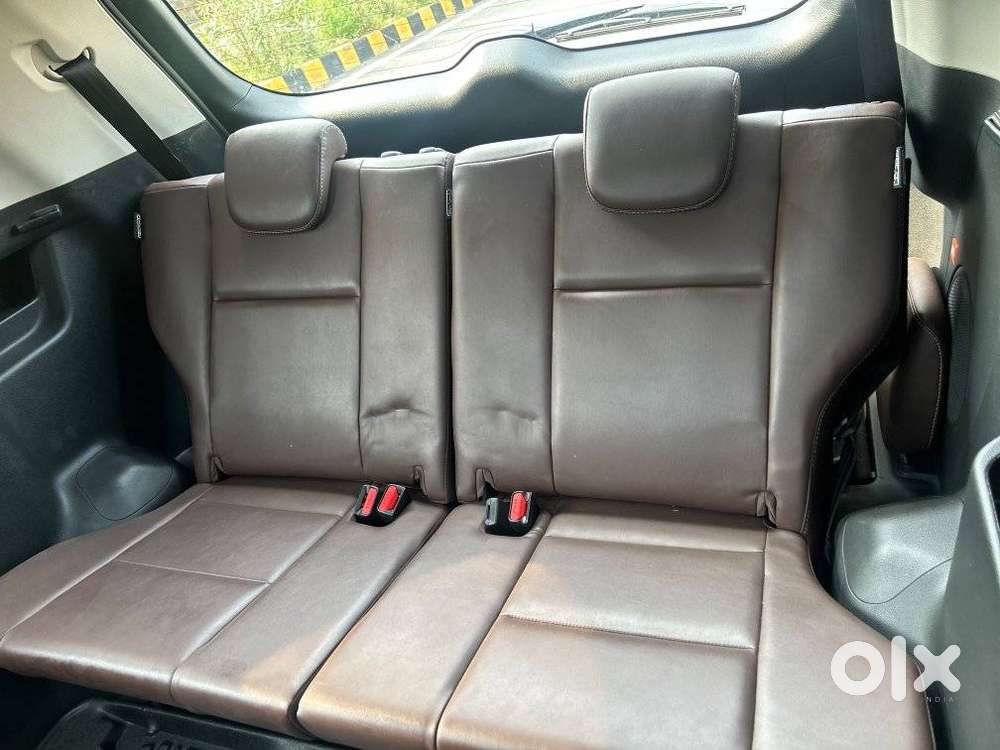 Toyota Innova Hycross 2.0 Zx Hybrid 7 Str, 2025, Petrol