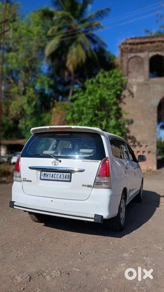 Toyota Innova 2010 Diesel Well Maintained
