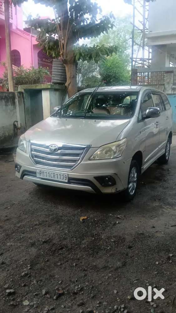 Toyota Innova 2015 Diesel 8 Str